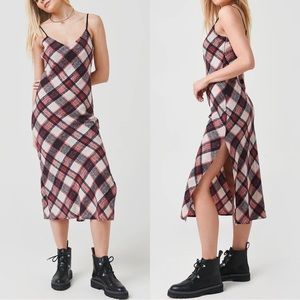 NEW BB Dakota Strange Love Plaid Midi Dress in Purple Haze